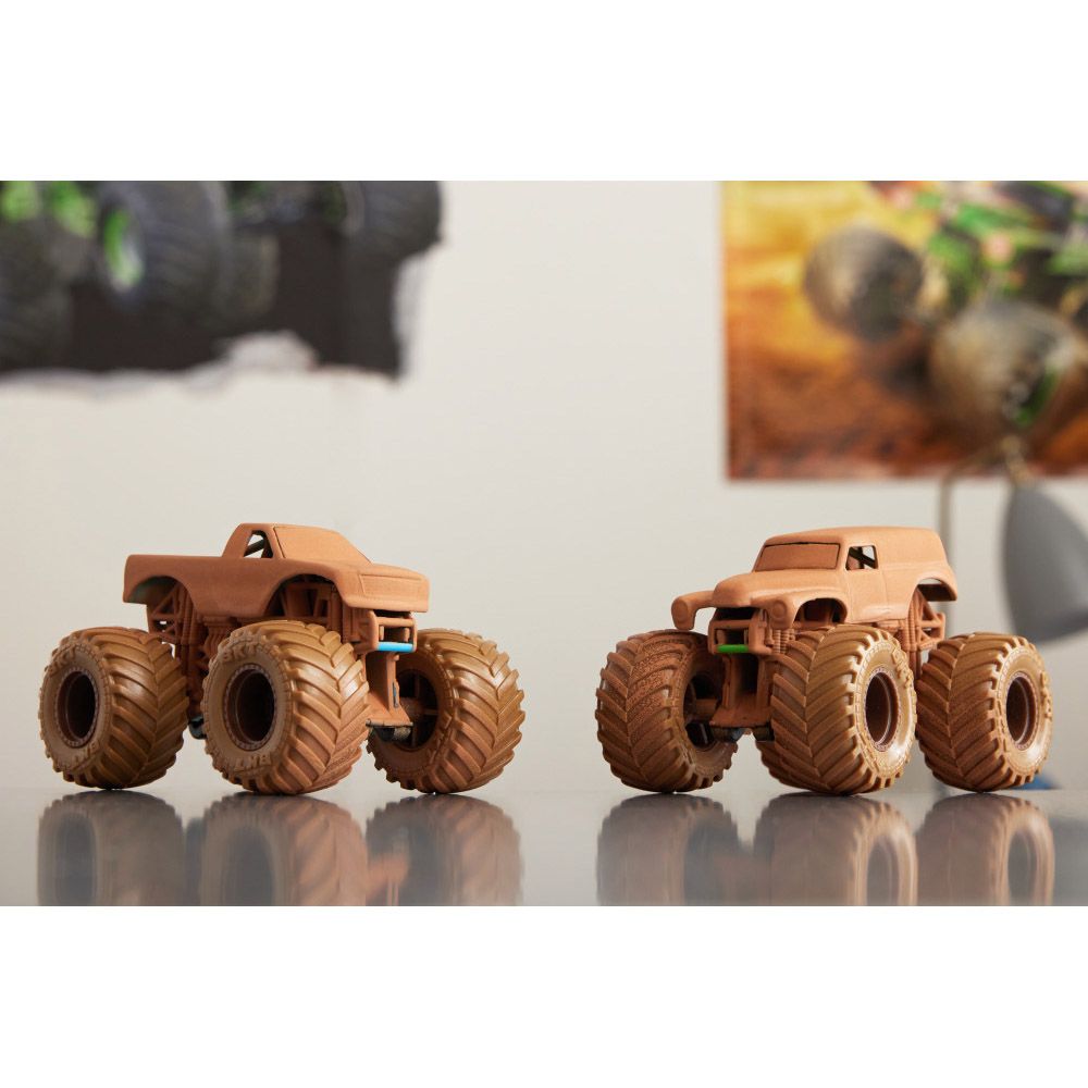 Monster Jam - Mystery Mudders Monster Truck - Style May Vary - 2 Pcs