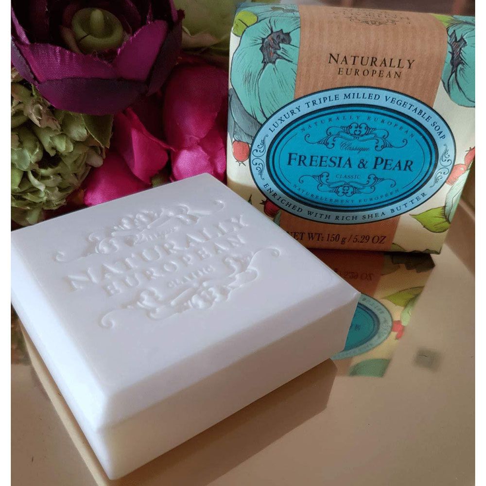 Naturally European - Soap - Freesia And Pear - 150 g