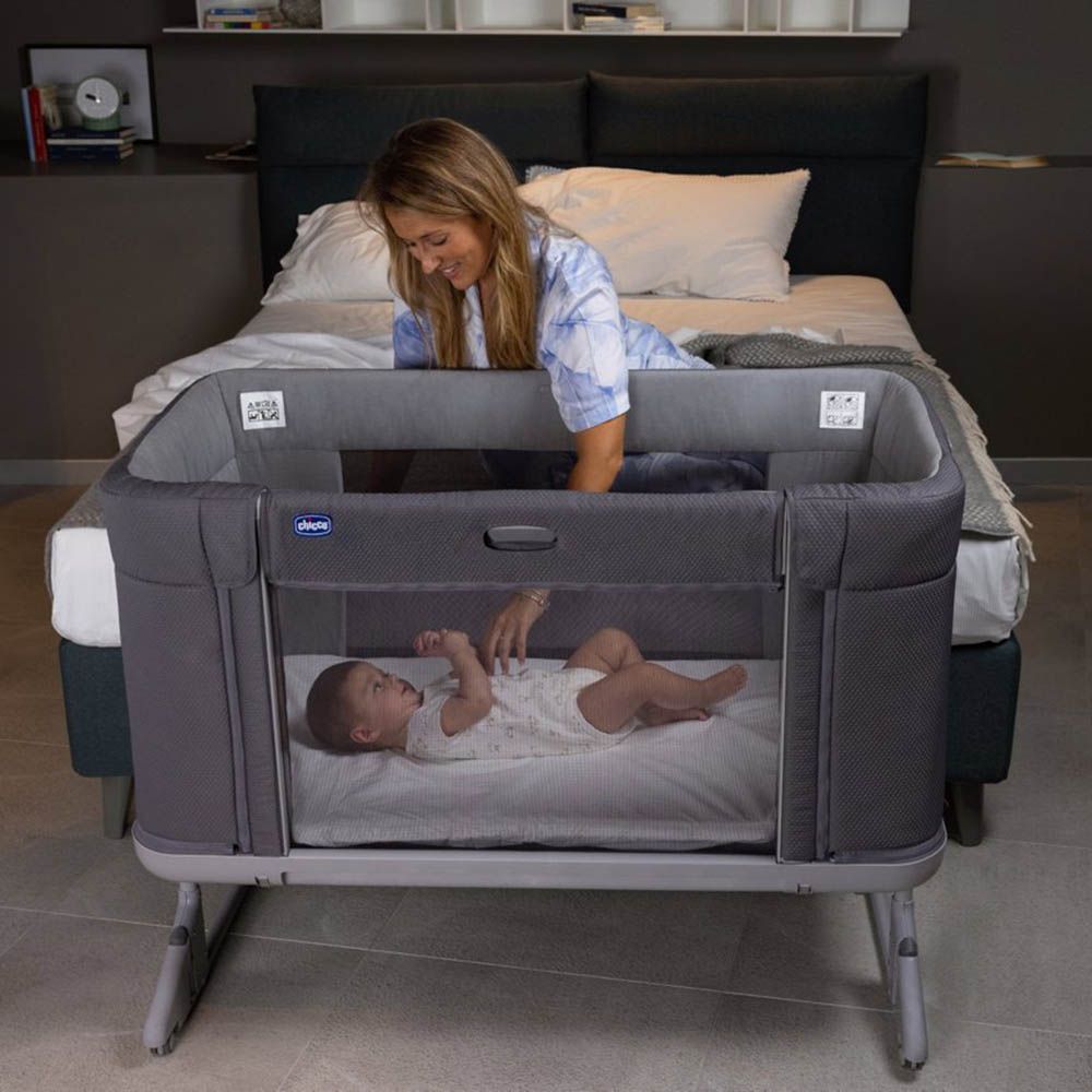 Chicco - Next2Me Forever Co Sleeping Crib - Ash Grey