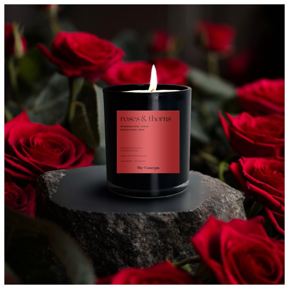 Shy Concepts - Luxury Scented Candle - Roses And Thorns - Black