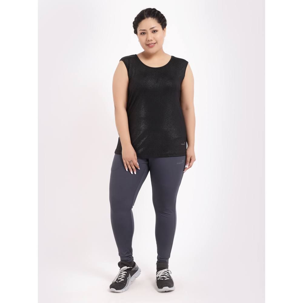 Studioactiv - Shimmer Twisty Back Tee Curvy - Black