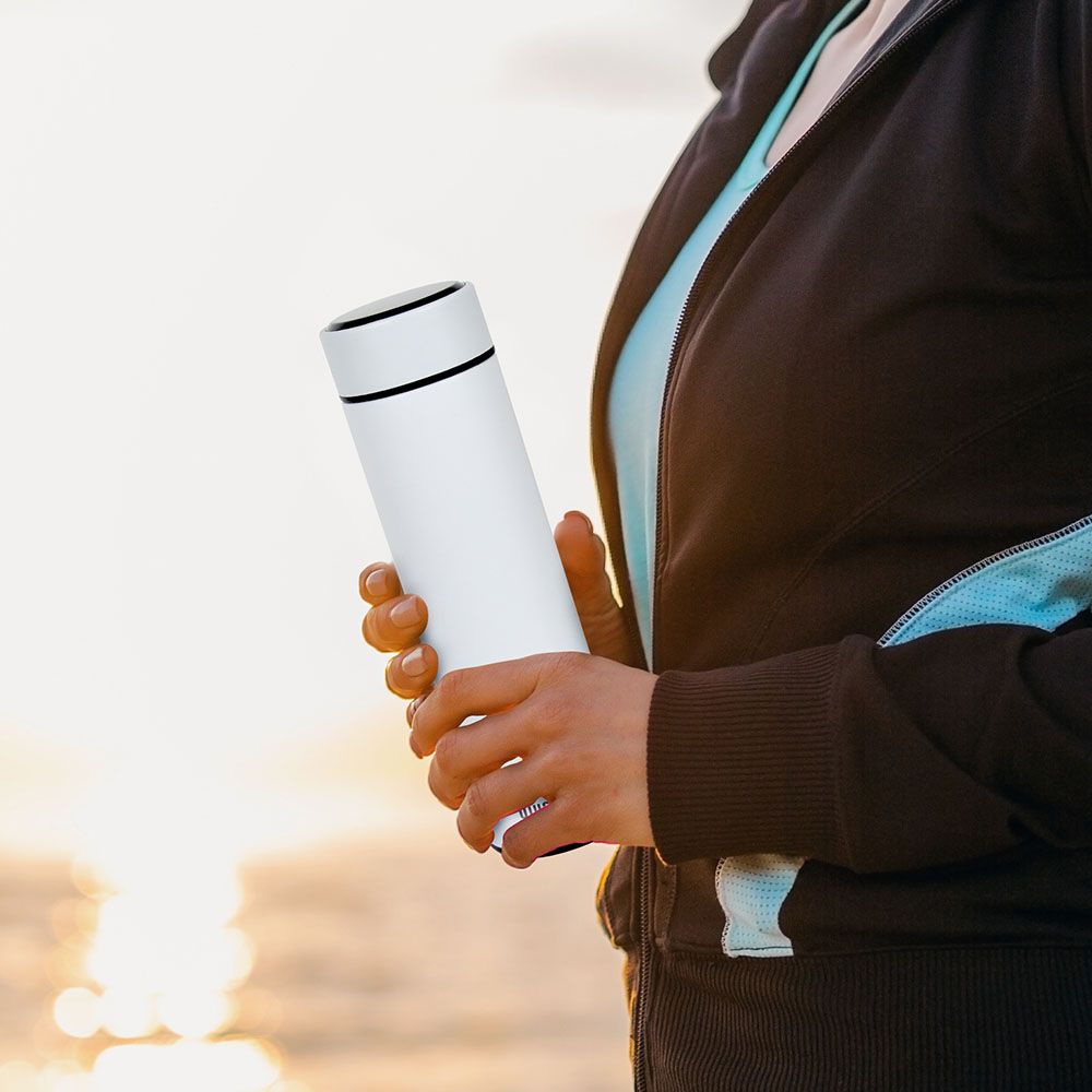 Blupebble - Smart Water Bottle w/ LED Temperature Display - White