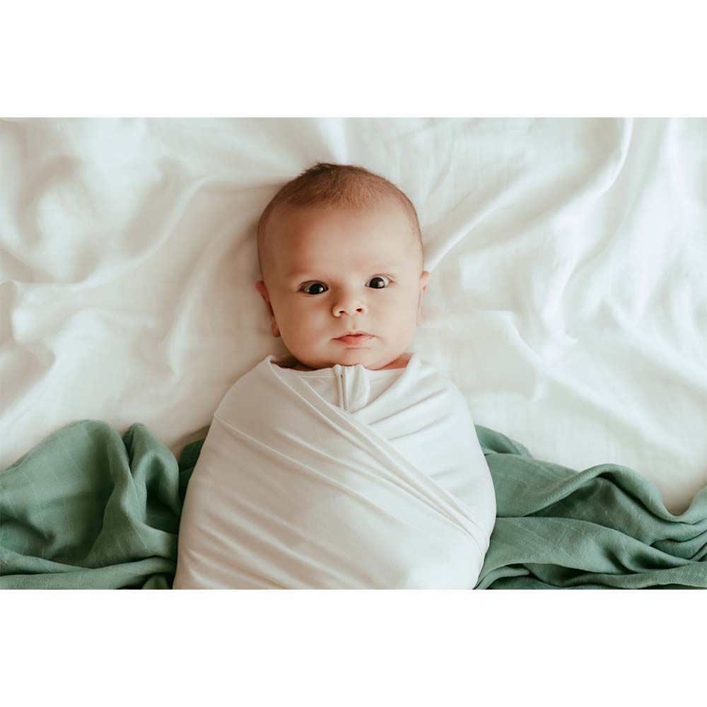 Anvi Baby - Bamboo Swaddle & Sleep Suit Newborn Gift Set - White