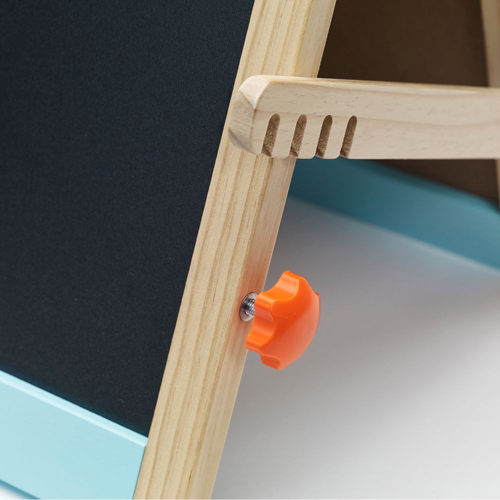 Classic World - Tabletop Easel (Exclusive)