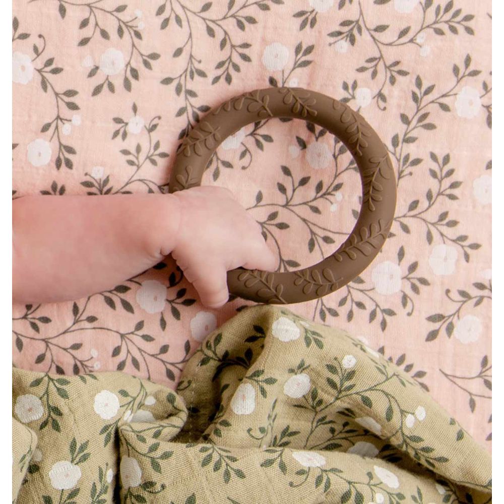 A little Lovely Company - Leaves Teether - Pack of 2 - Taupe