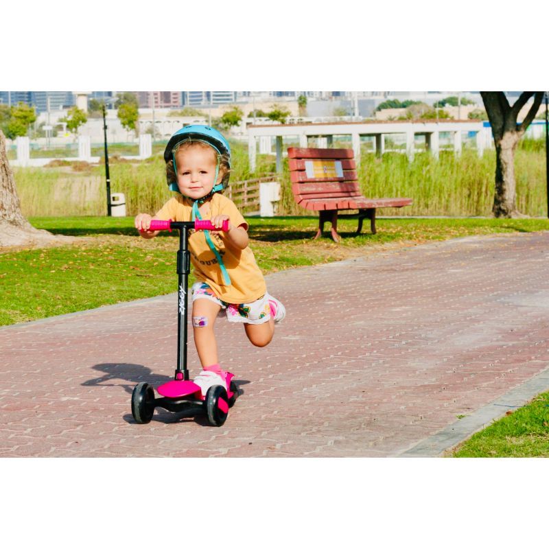 Ziggy - 3-Wheel Tilt Scooter w/ LED Light - Pink