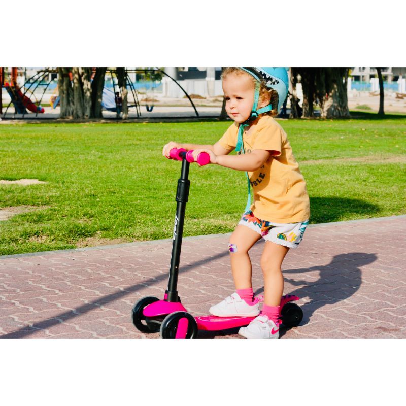 Ziggy - 3-Wheel Tilt Scooter w/ LED Light - Pink