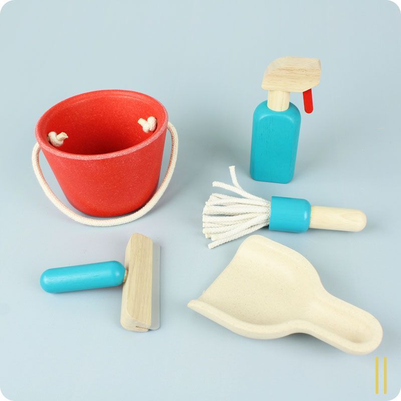 Plan Toys - Cleaning Set