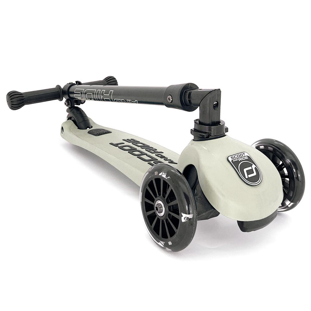 Scoot & Ride - Highwaykick 3 LED Scooter - Ash