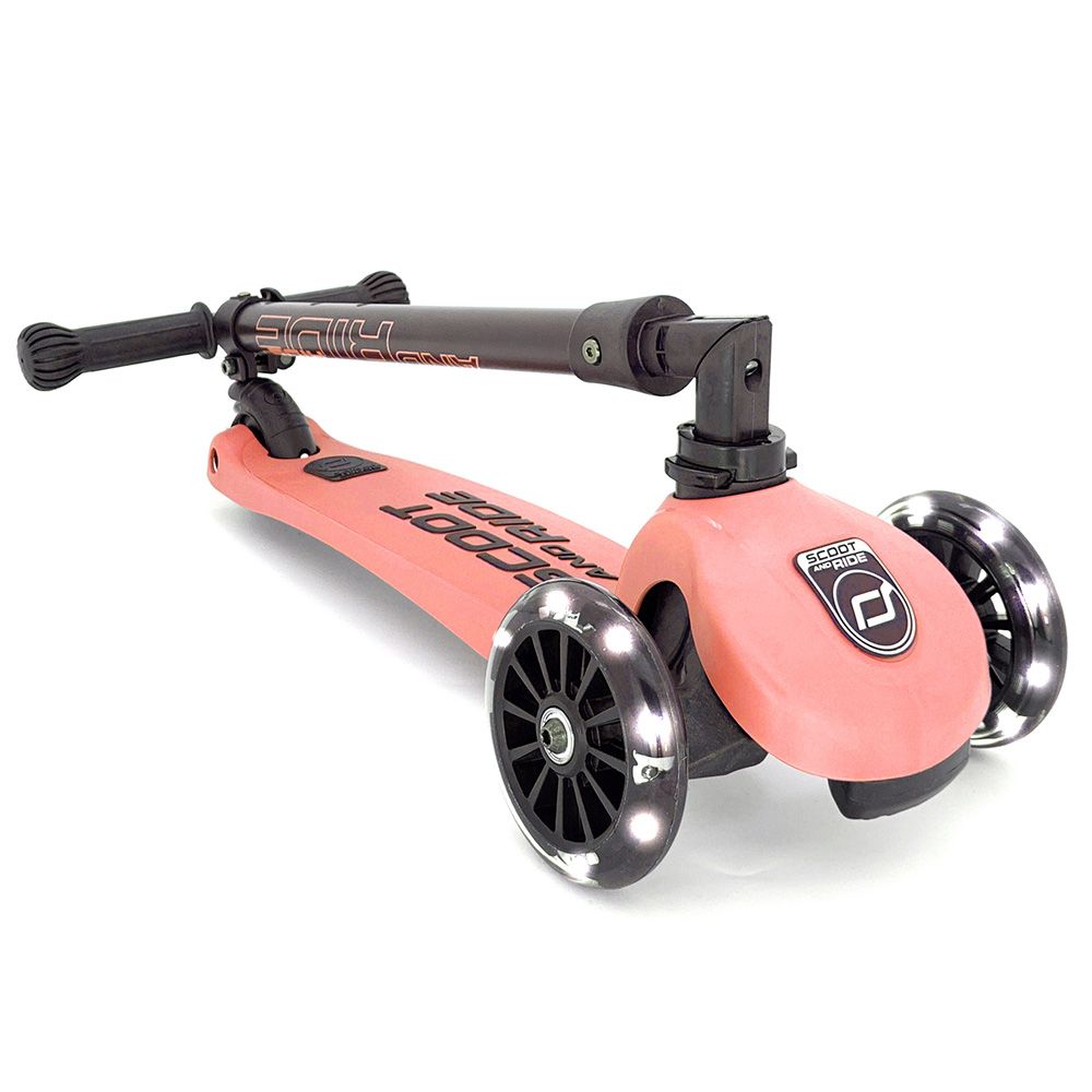 Scoot & Ride - Highwaykick 3 LED Scooter - Peach