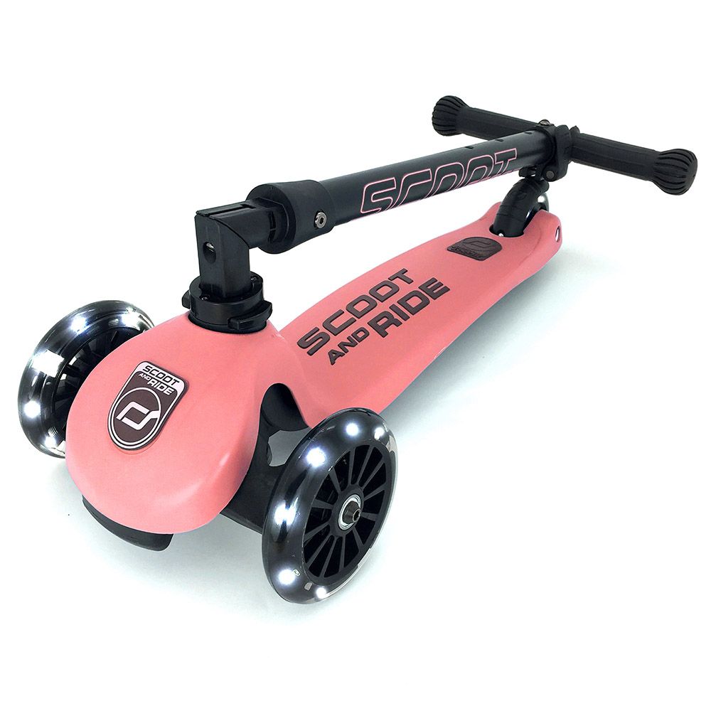 Scoot & Ride - Highwaykick 3 LED Scooter - Peach