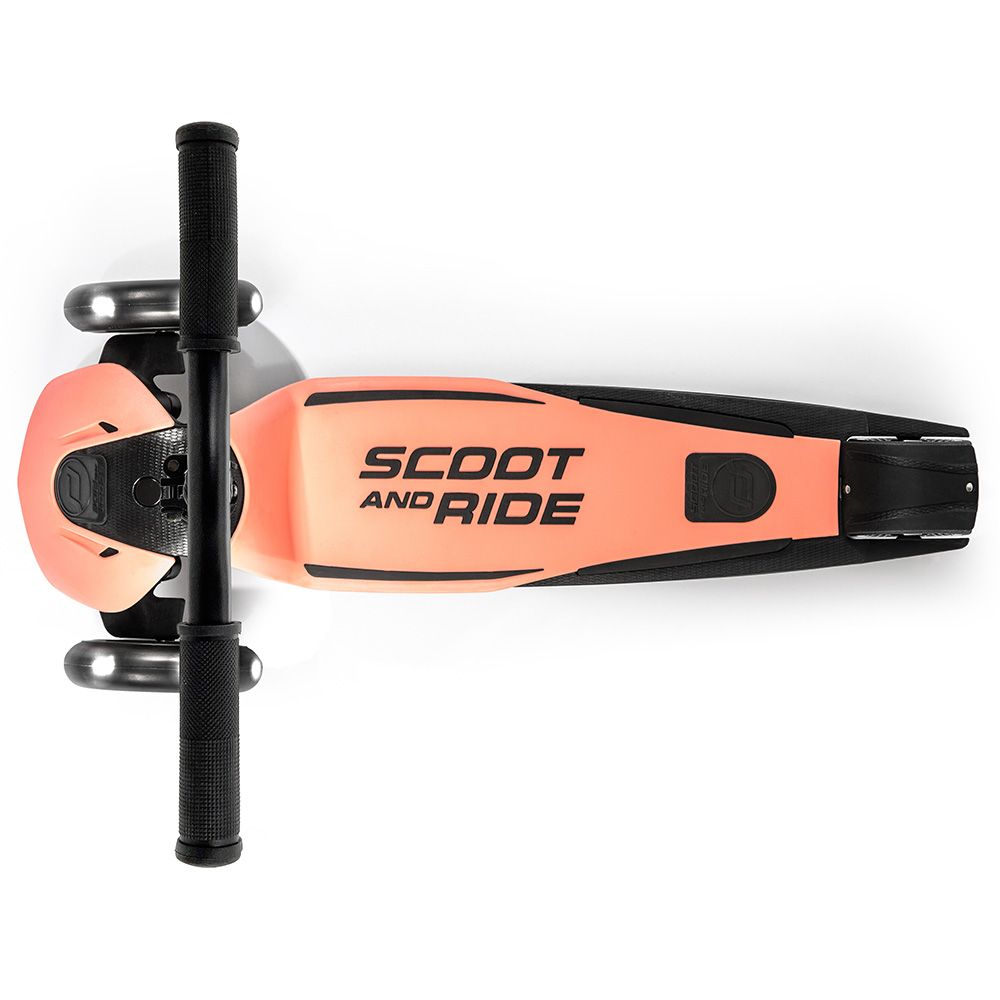 Scoot & Ride - Highwaykick 5 LED Scooter - Peach