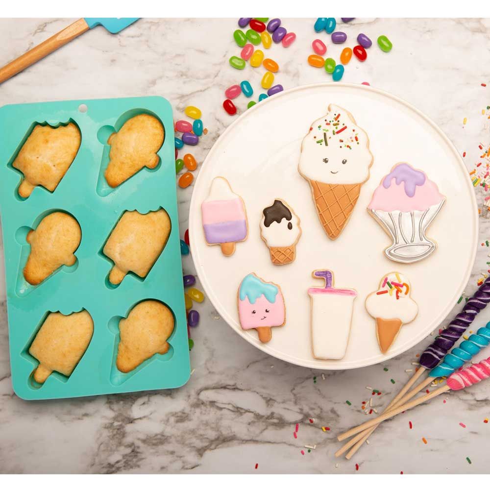 Handstand Kitchen Ultimate Ice Cream Parlor Baking Party Set