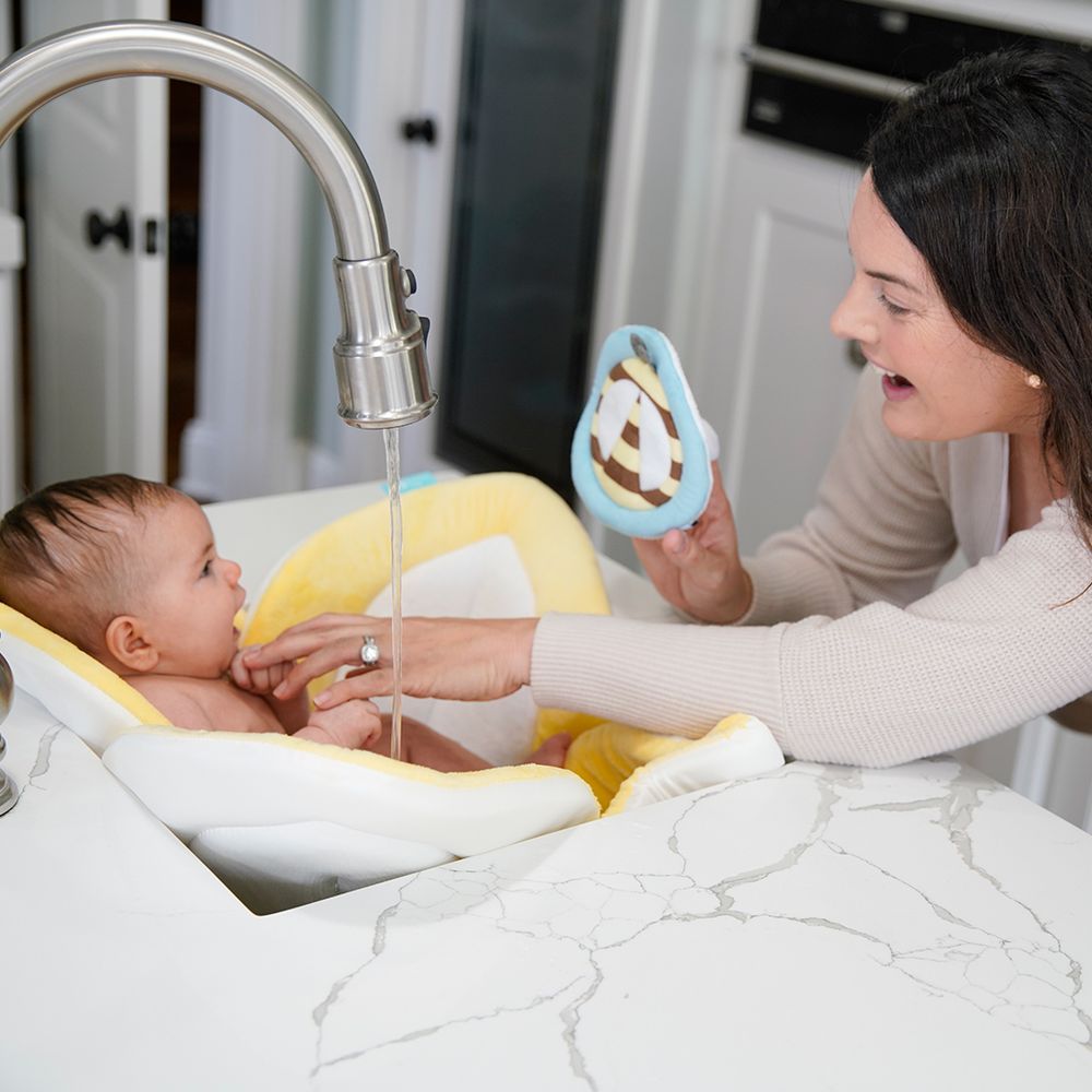 Blooming Bath - Scrubbie Baby Washcloth - Bee