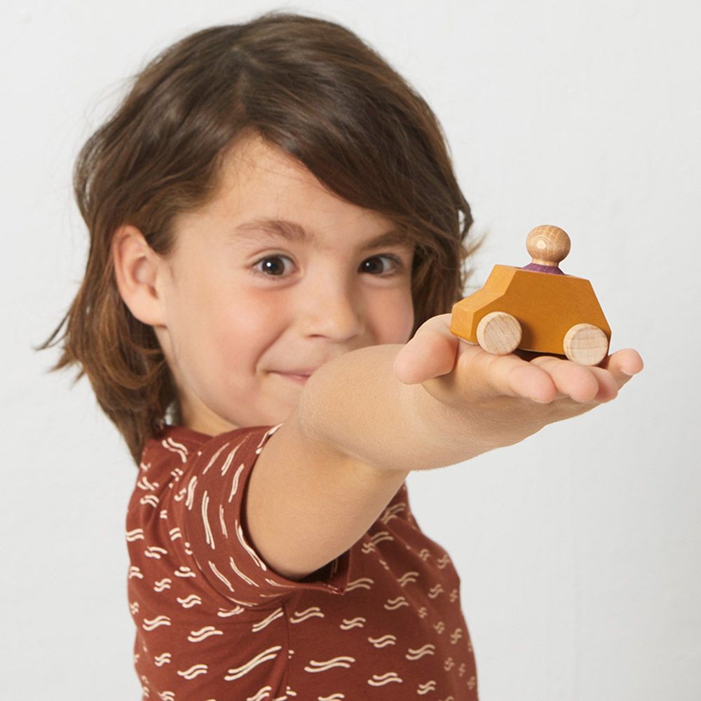 Lubulona - Ochre Wooden Car W/ Figure