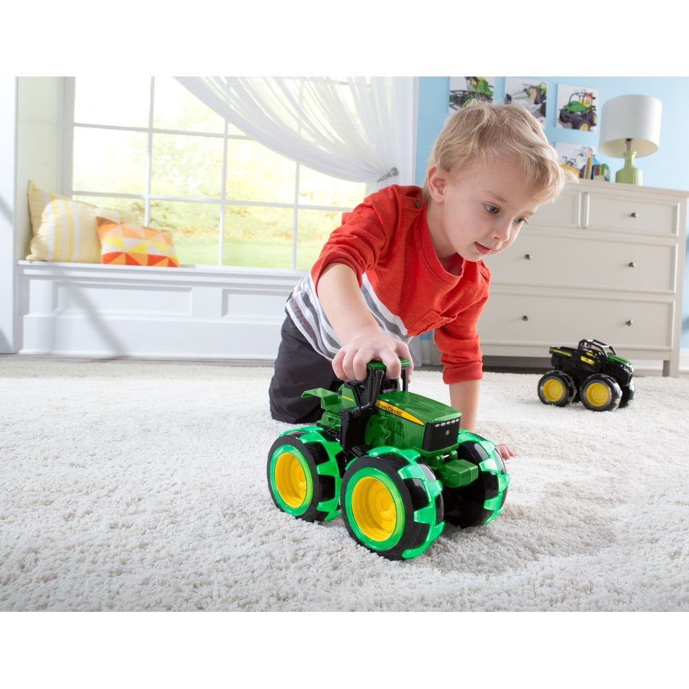 John Deere - Monster Lightning Wheels Tractor