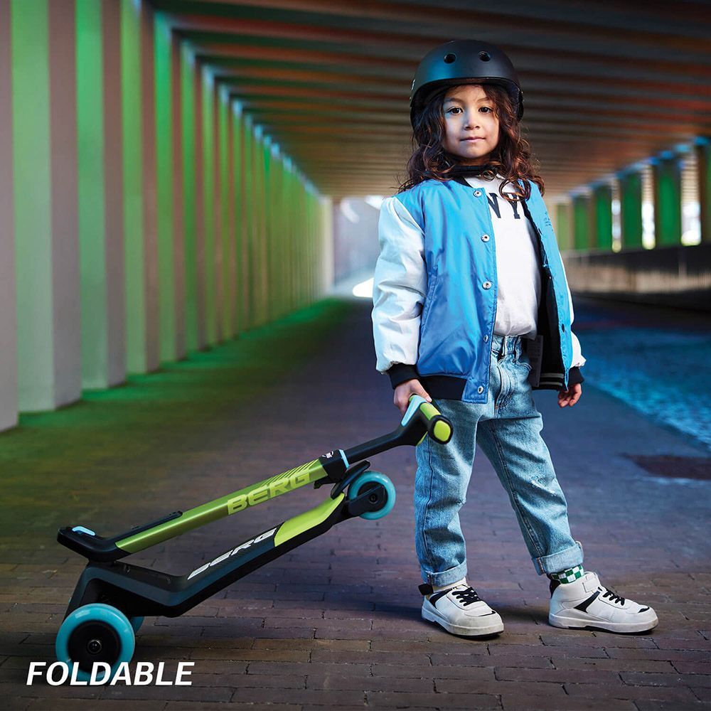 Berg - Nexo Foldable Lights LED-deck Scooter - Lime